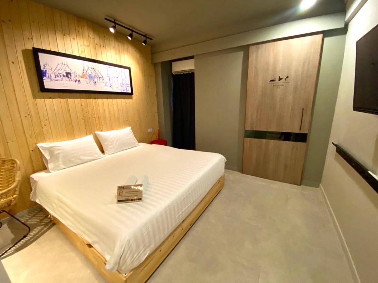Hotel P24 At Kaset à Bangkok Extérieur photo