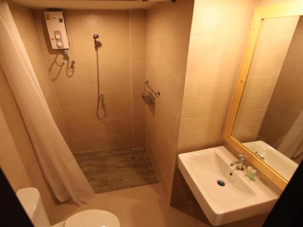 Hotel P24 At Kaset à Bangkok Extérieur photo